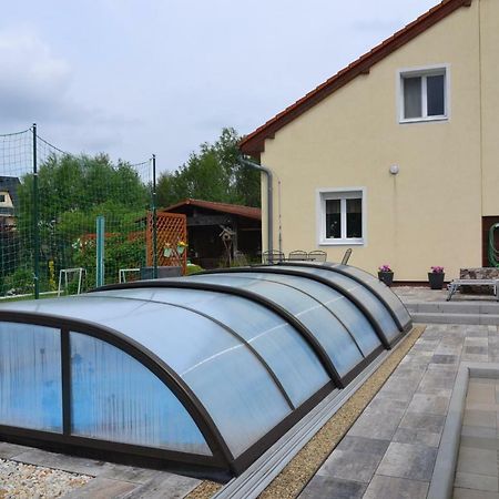 Apartmán u potoka Sadov Esterno foto